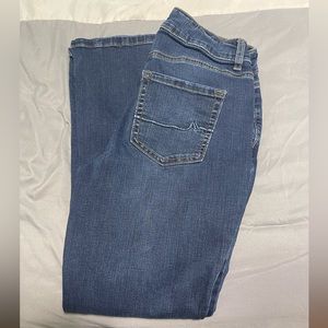 Mauric’s size 6 Jeans